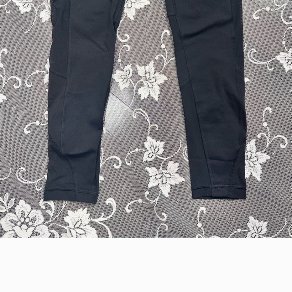 Aritzia TNA Mesh Panel Leggings Black Sz Small - Picture 3 of 4